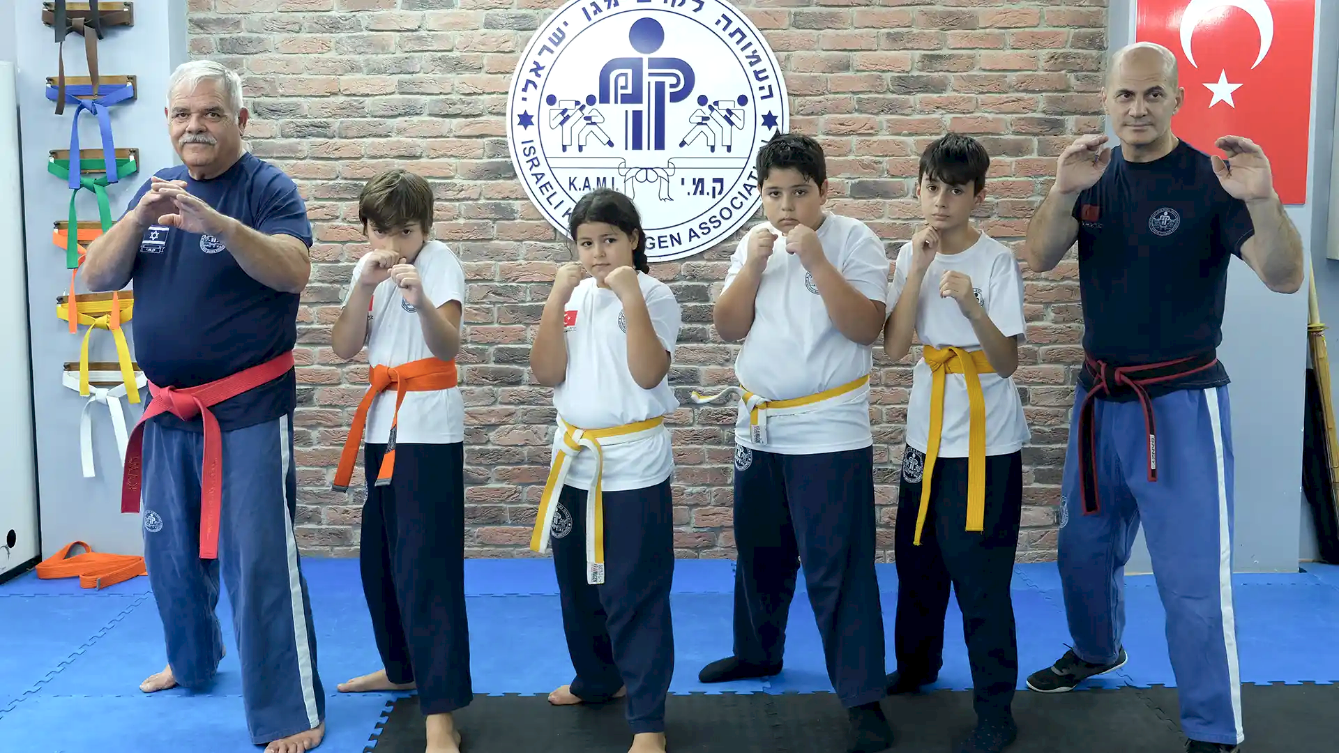 kravmagen</picture><div class=